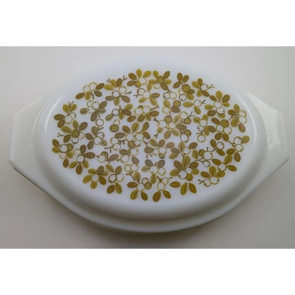 VTG Pyrex Verde Green Divided Split Casserole Dish w/ Green Olives Lid EX COND.